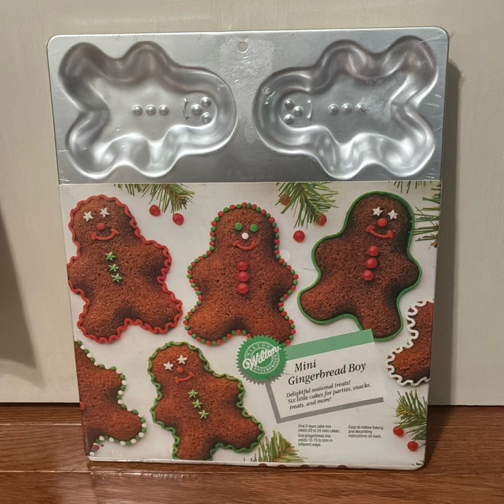 Wilton  - Vintage 1990 Aluminum GINGERBREAD BOY NOVELTY BAKING PAN